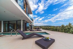 Exclusive Holiday Villa with pool by the sea, sauna